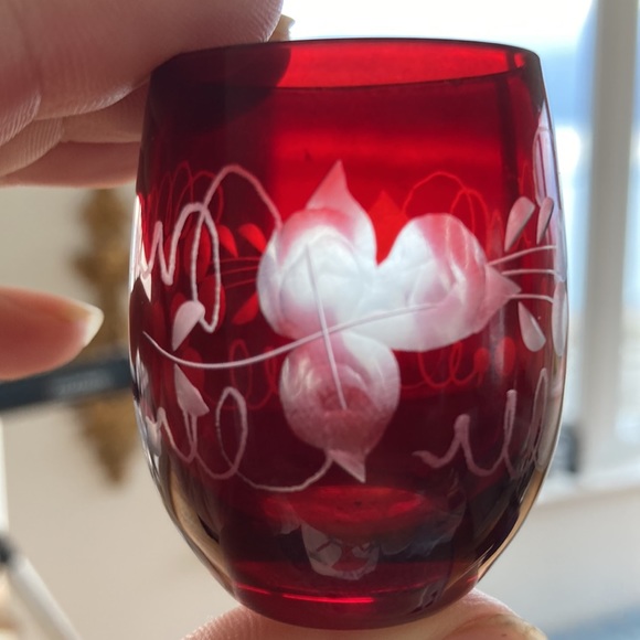 Set of Vintage Etched Glasses - Picture 2 of 7